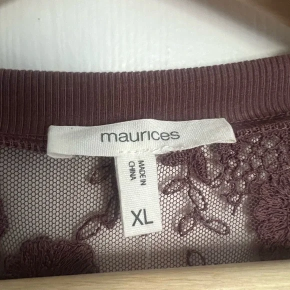 Floral Embroidered Mesh Short Sleeve Top - Picture 4 of 10